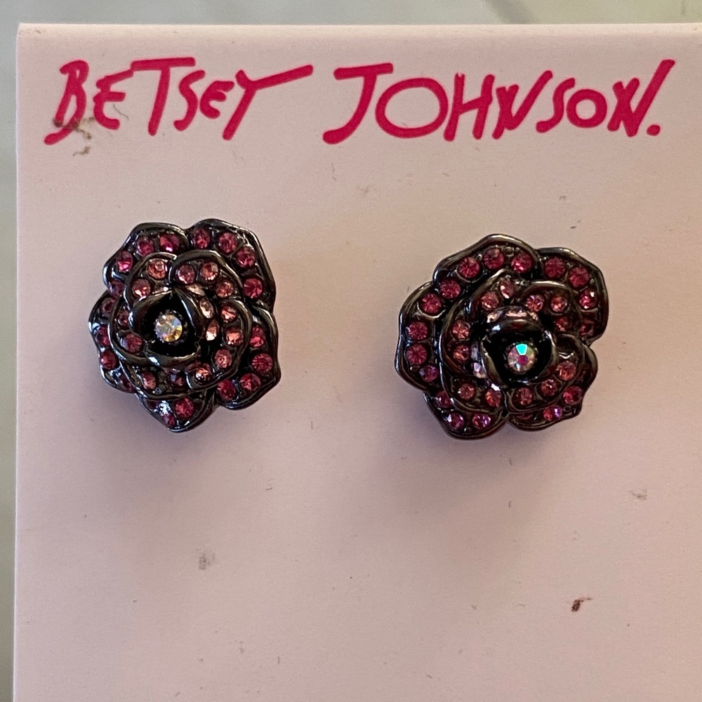 Rose stud earrings!